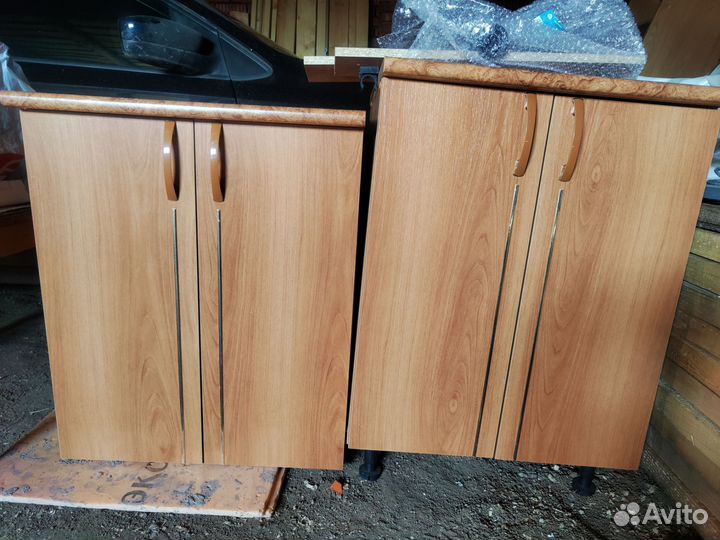 Два шкафа напольных кухонных