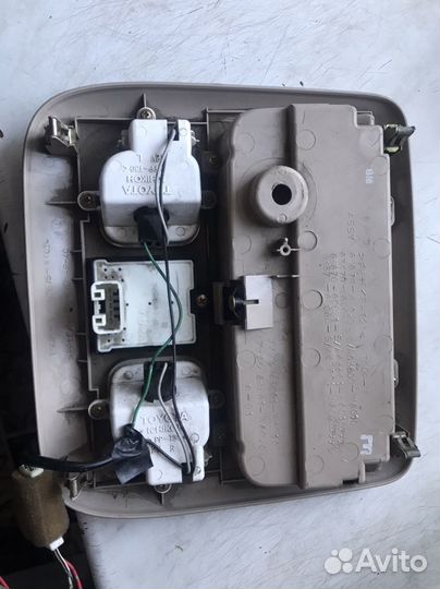 Плафон освещения салона