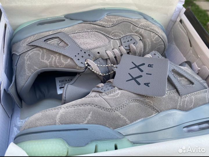 Nike Air Jordan 4 retro kaws