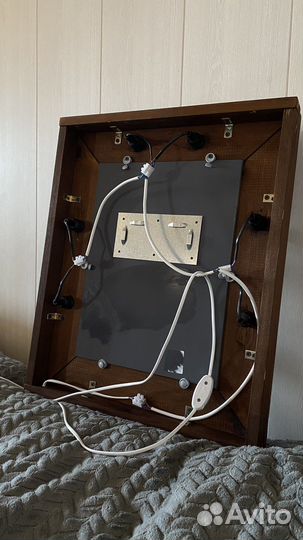 Зеркало с лампочками