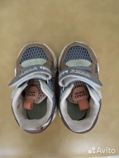 Кроссовки детские первая обувь