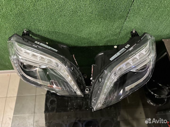 Фары Mercedes-Benz GLK X204