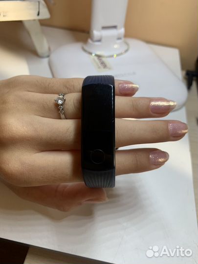 Фитнес часы honor