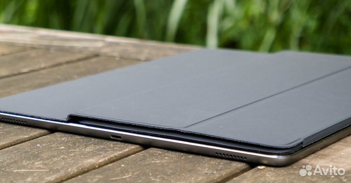 Чехол-клавиатура Apple Smart Keyboard