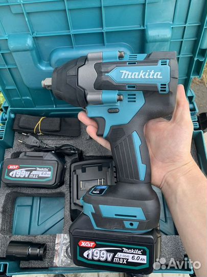 Гайковерт аккумуляторный Makita 700 N.m