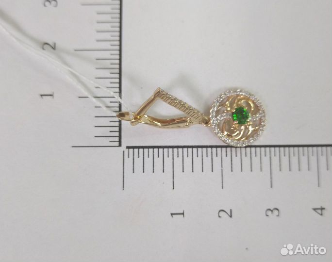 Золотые серьги с камнем