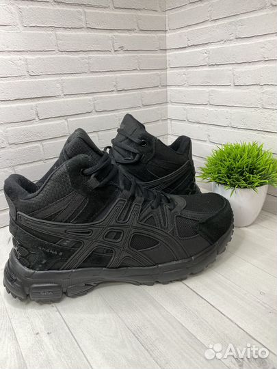 Кроссовки зимние мужские Asics