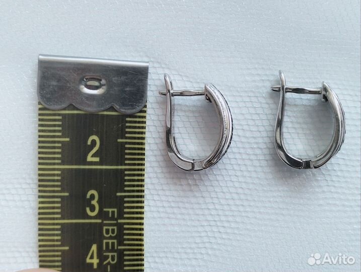 Серебряные серьги с фианитами