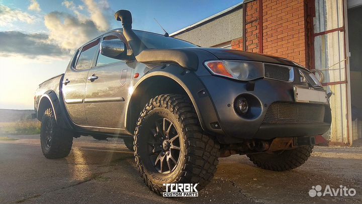 Расширители арок mitsubishi L200