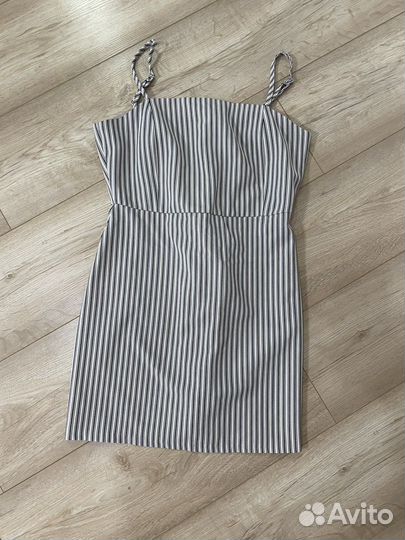 Pull and bear платье