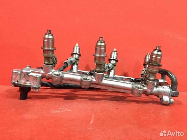 Форсунка топливная Mitsubishi Pajero, Montero 6G74