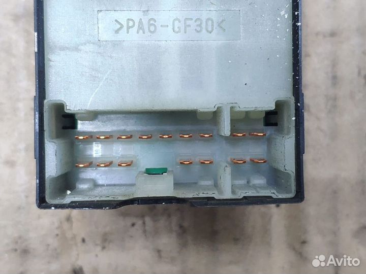 Кнопка стеклоподъемника Infiniti FX35 пер. правая