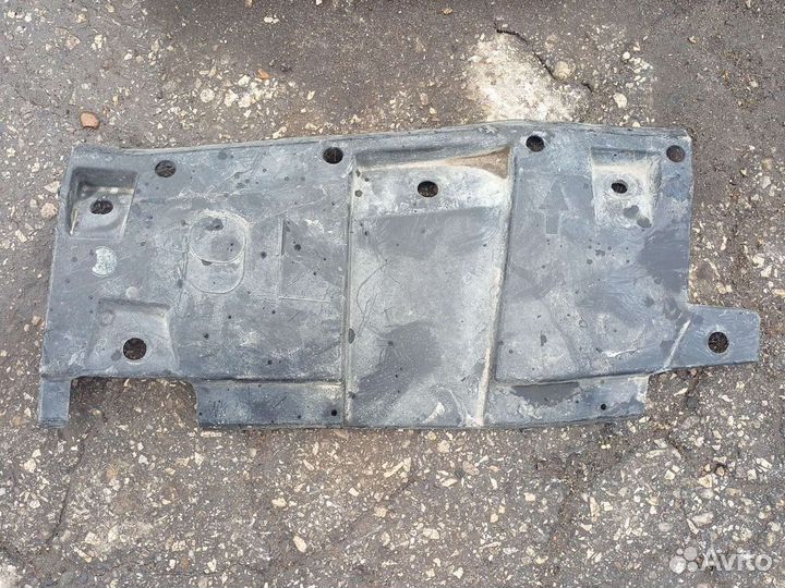 Пыльник заднего бампера Toyota Rav4 xa40 12-19г