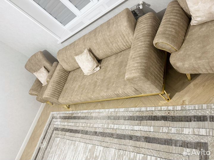 Диван с креслами