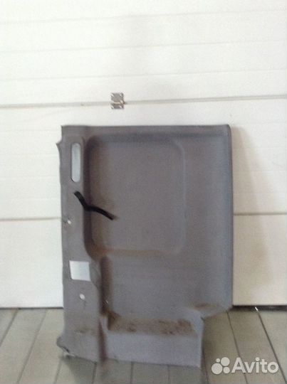 Обшивка кабины Боковая стенка Боковина правая Merc