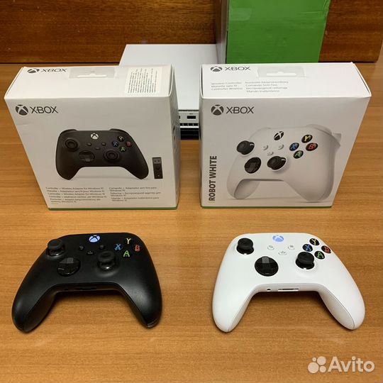 Xbox One X 2TB White +2 геймпада +аккум