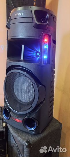 Весёлая и мощная колонка Sony