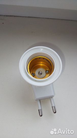 Патрон для лампочки