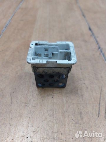 Резистор печки Opel Astra H универсал Z13DTH 2006