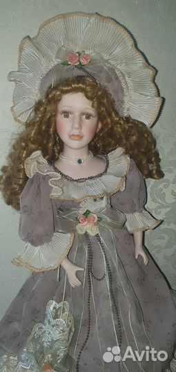 Интерьерная фарфоровая кукла