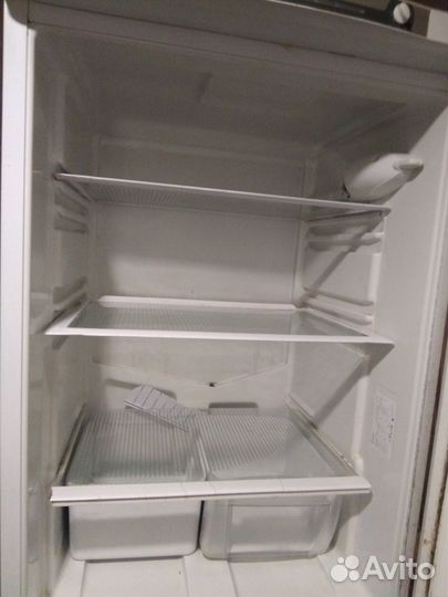 Продам холодильник indesit