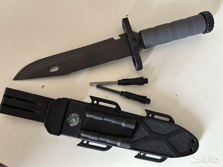 Нож туристический