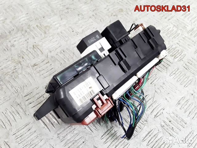 Блок предохранителей Mitsubishi Carisma MR318826