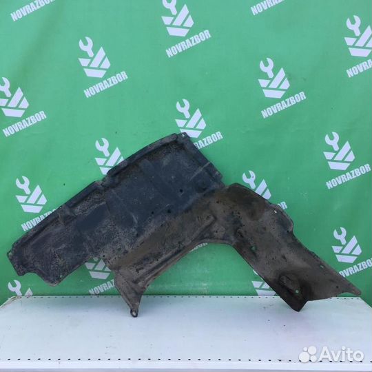 Пыльник двигателя Тойота Королла Е120