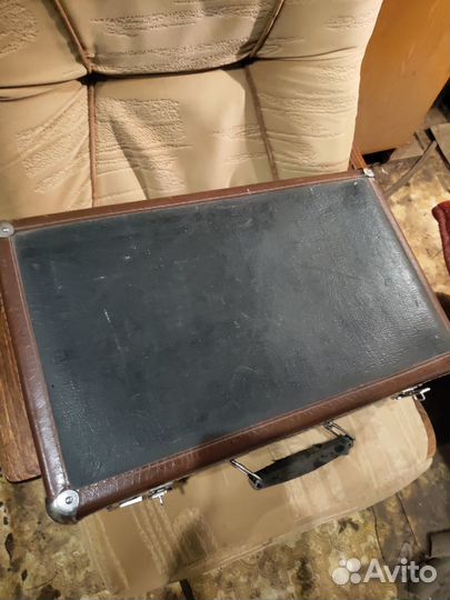 Чемодан старинный