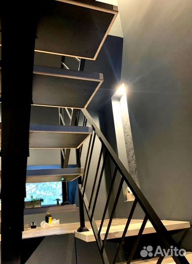 Лестница винтовая с монтажем