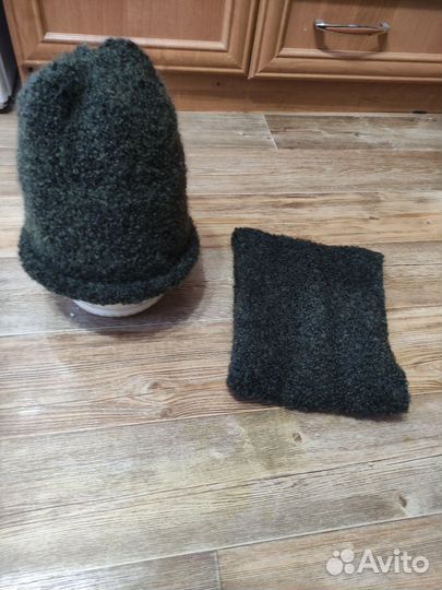 Шапка зимняя женская вязанная и манишка