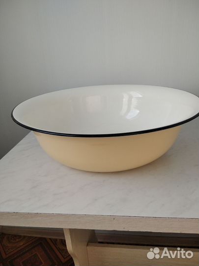 Тазы эмалированные