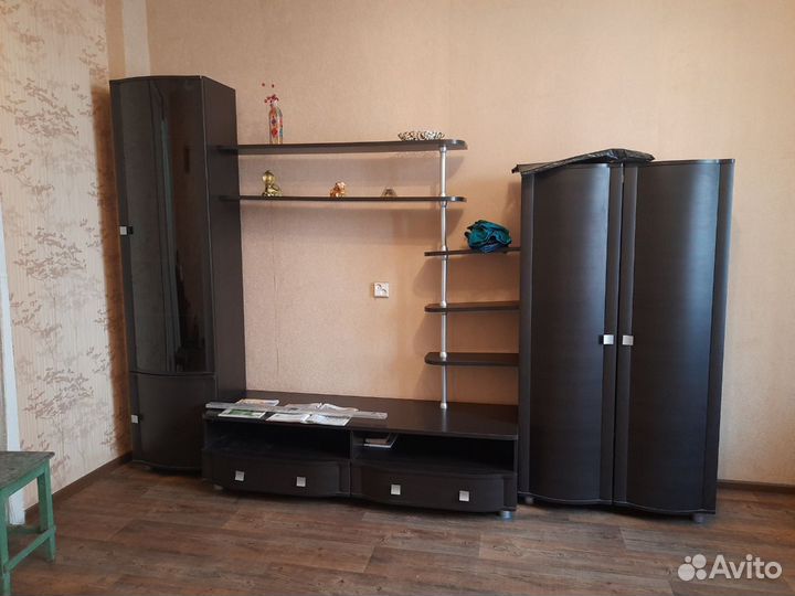 Стенка в гостиную