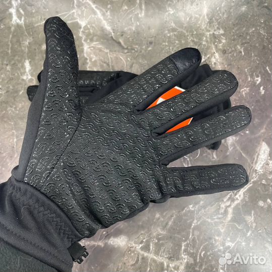 Перчатки The North Face