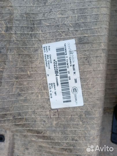 Обшивка двери передняя левая Opel Zafira Z18XER