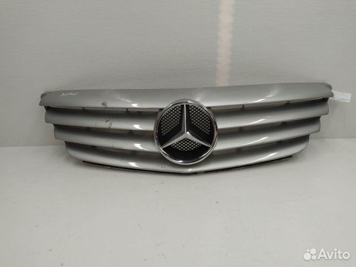 Решетка радиатора Mercedes B 2006
