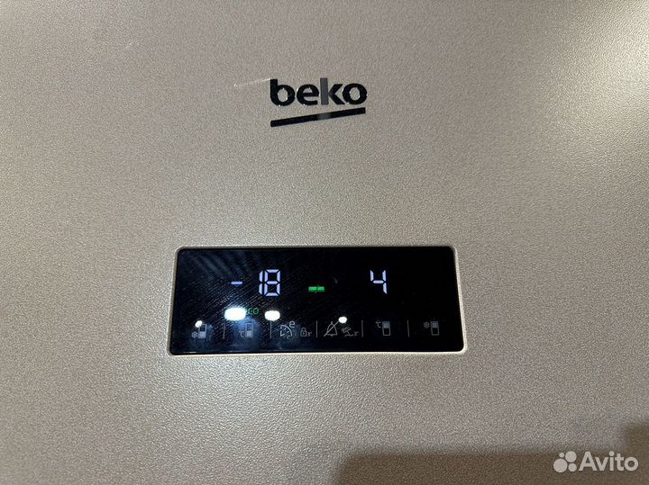 Холодильник б/у Beko rcnk356E20SB