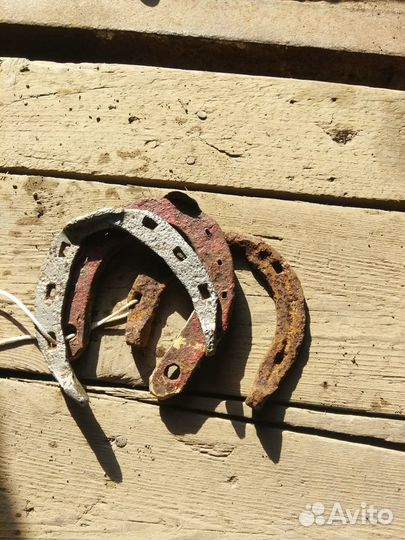 Продам старинные подковы для лошадей