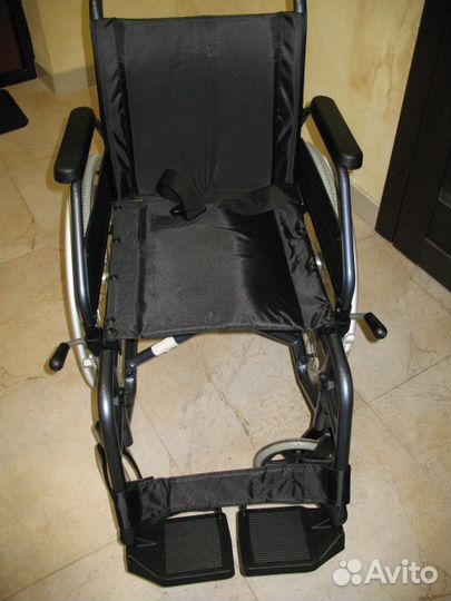Кресло-коляска инвалидная H001 Armed