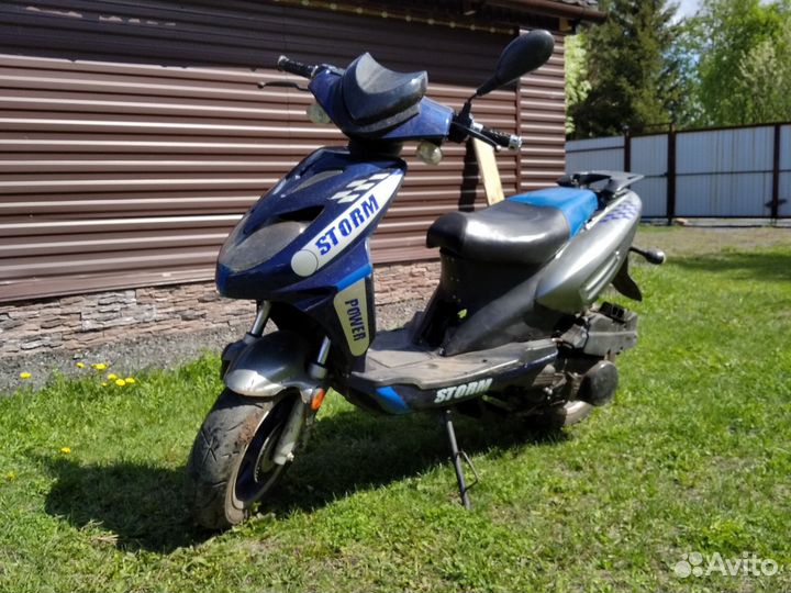 Скутер Storm150