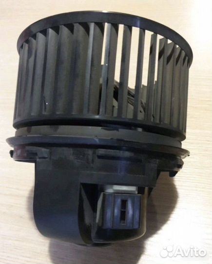 Моторчик отопителя Ford Focus 3 2011