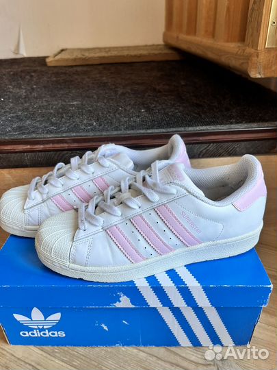 Кроссовки женские adidas 36,5 Оригинал