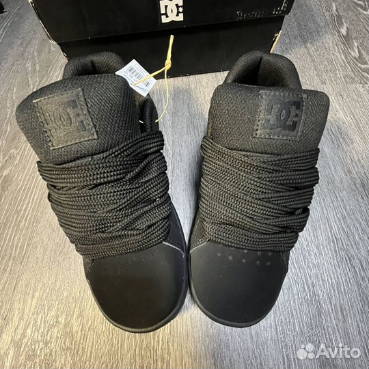 Dc shoes circa globe adio dvs fallen etnies osiris