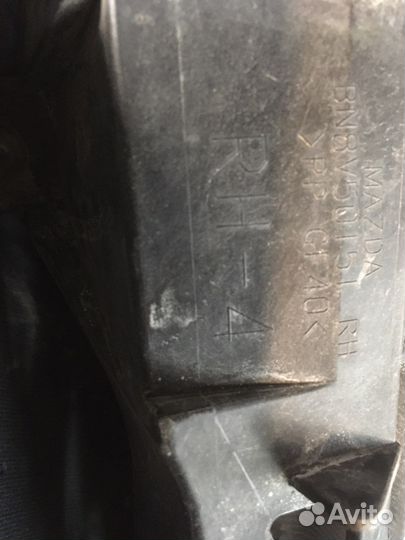 Передняя правая фара Мазда 3