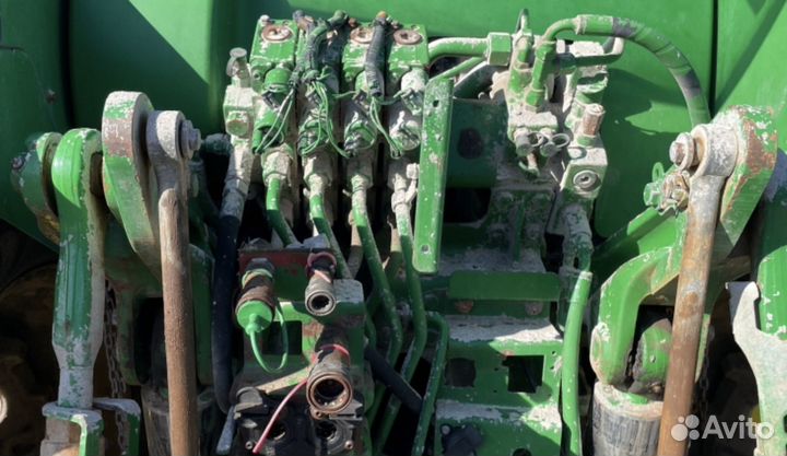 Запчасти б\у на трактора и комбайны John Deere