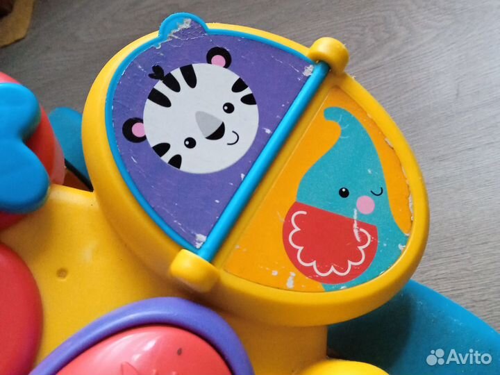 Каталка с ручкой Fisher Price