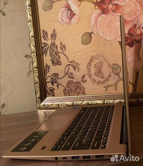 Ультрабук: Acer Swift 1 SF113-31-P4M8