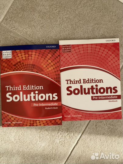 Solutions pre-intermediate (3 edition)