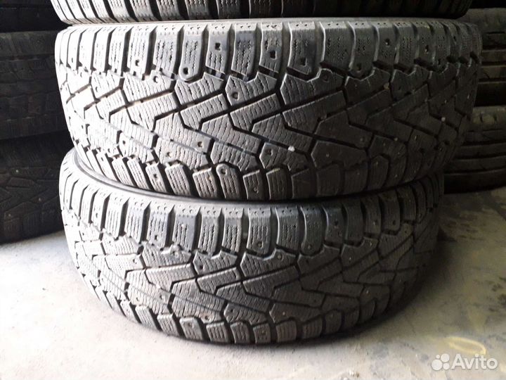 Pirelli Ice Zero 215/65 R17