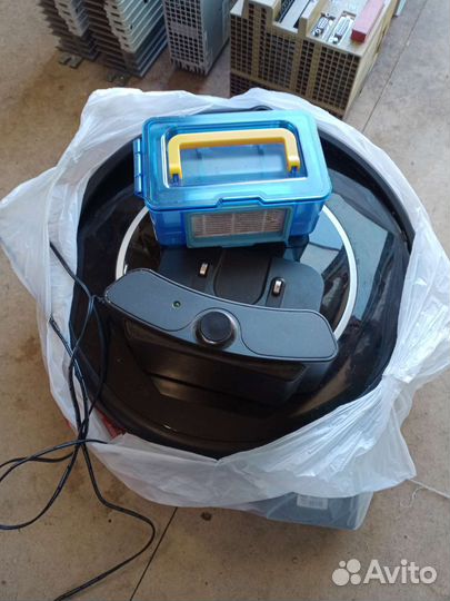 Робот пылесос panda